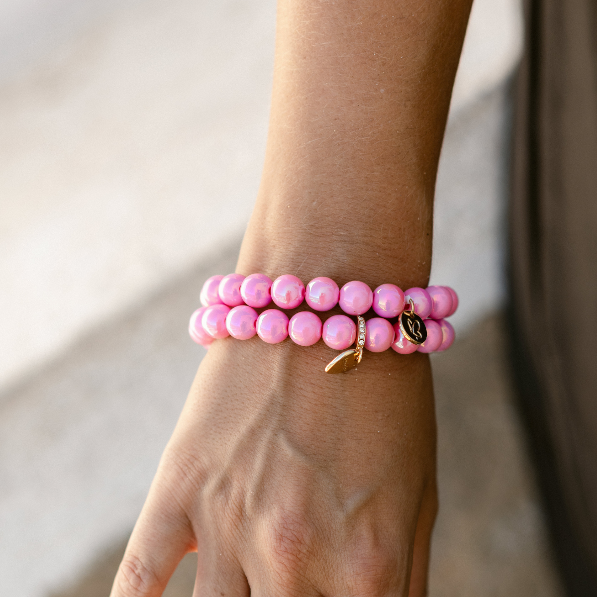 Perlenarmband-Set Vintage Rosa–Gold mit Herzanhänger – 3D Intensiv Glow 10 mm & 14K vergoldet 6 mm