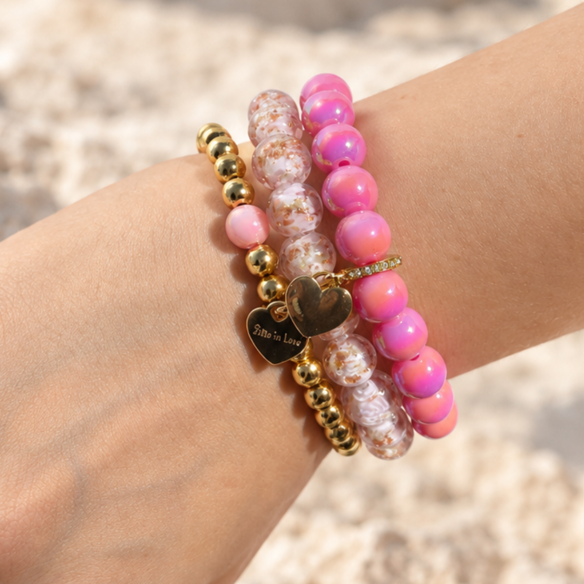 Perlenarmband-Set Vintage Rosa & Porzellan Rosa mit Herzanhängern – 10 mm