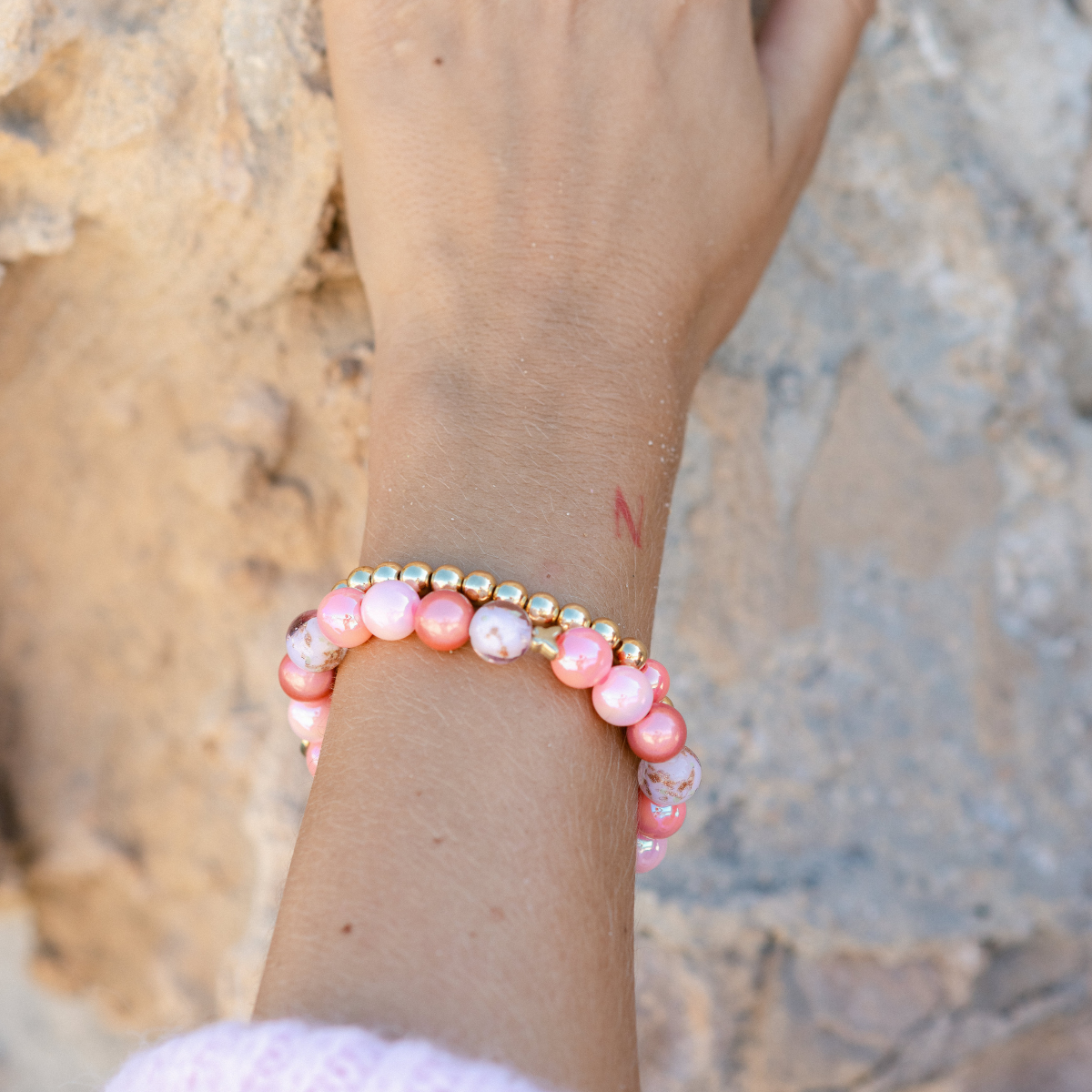 Perlenarmband-Set Rosa–Koralle–Gold – Perlenmix mit Porzellan 10 mm & 14K vergoldet 6 mm