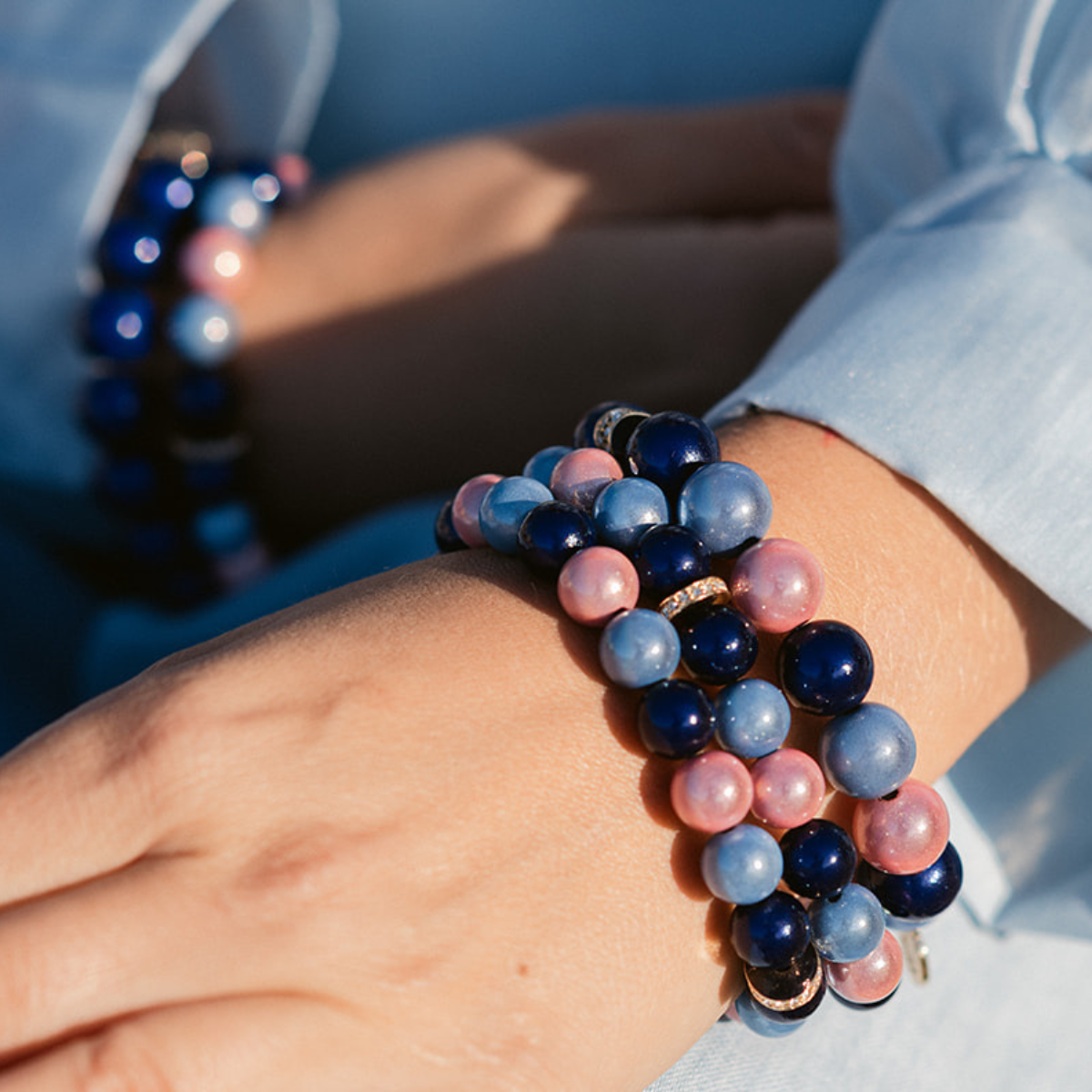 Perlenarmband mit Charm Classic Blau & Rosa mit 3D Matt Glow Effekt 10mm