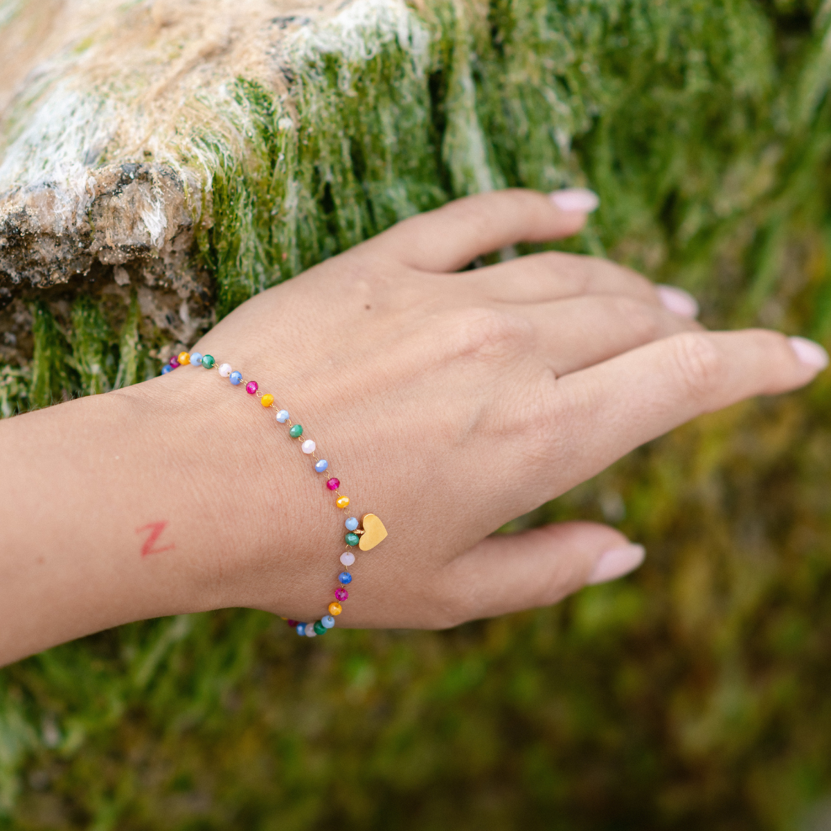Perlenarmband Multicolor mit Herz | Wasserfest