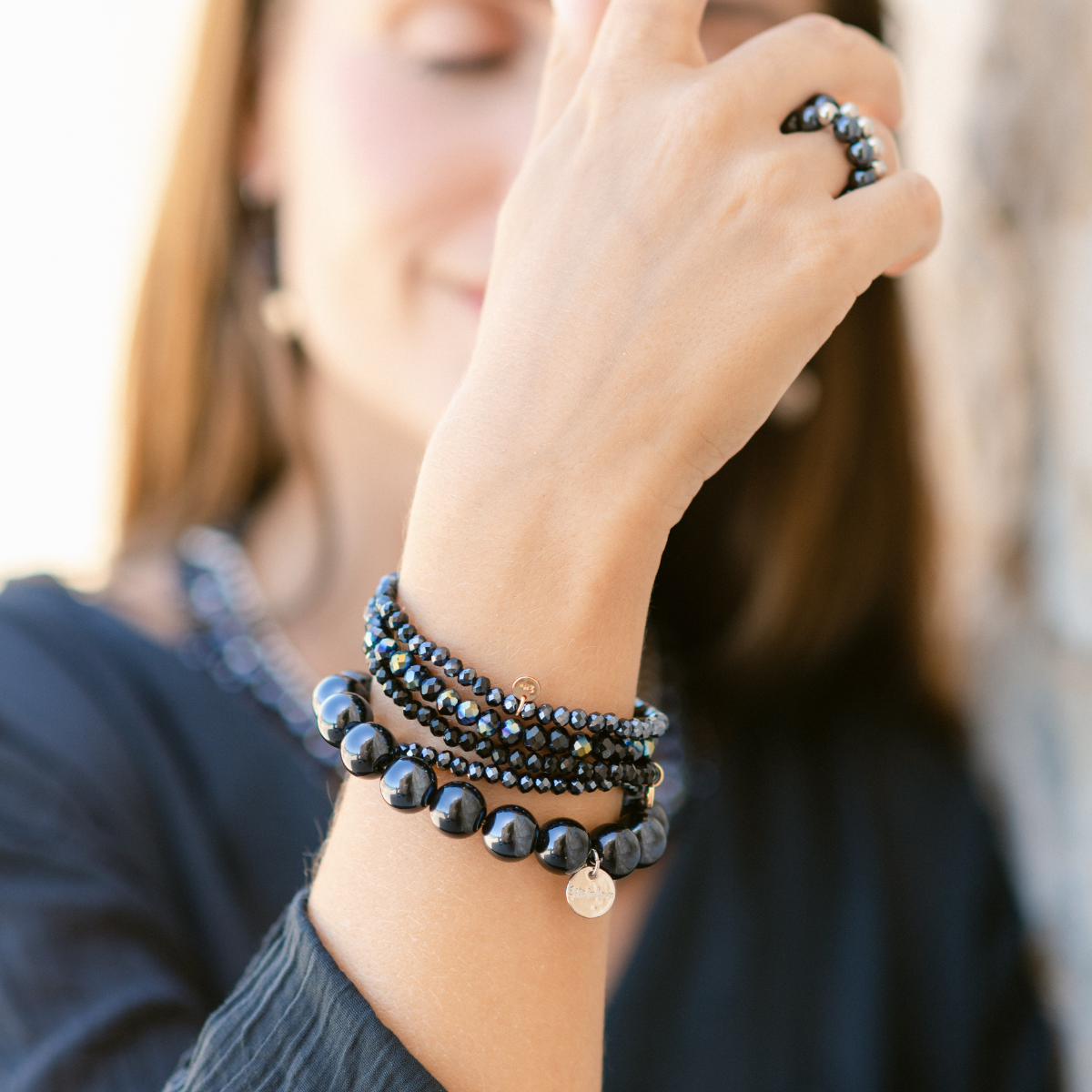Perlenarmband-Set Schwarz mit Schmetterling – 5-teilig mit 3D Intensiv Glow 12 mm