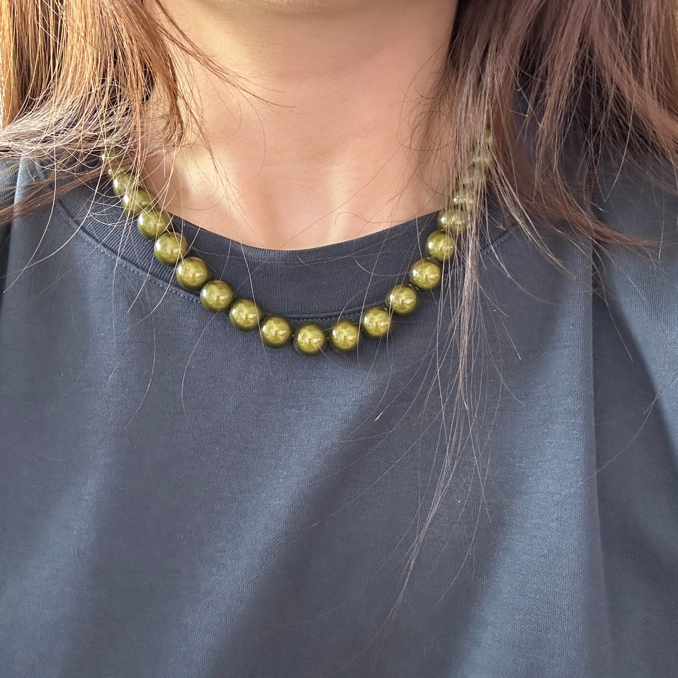 Perlenhalskette 12mm Olive