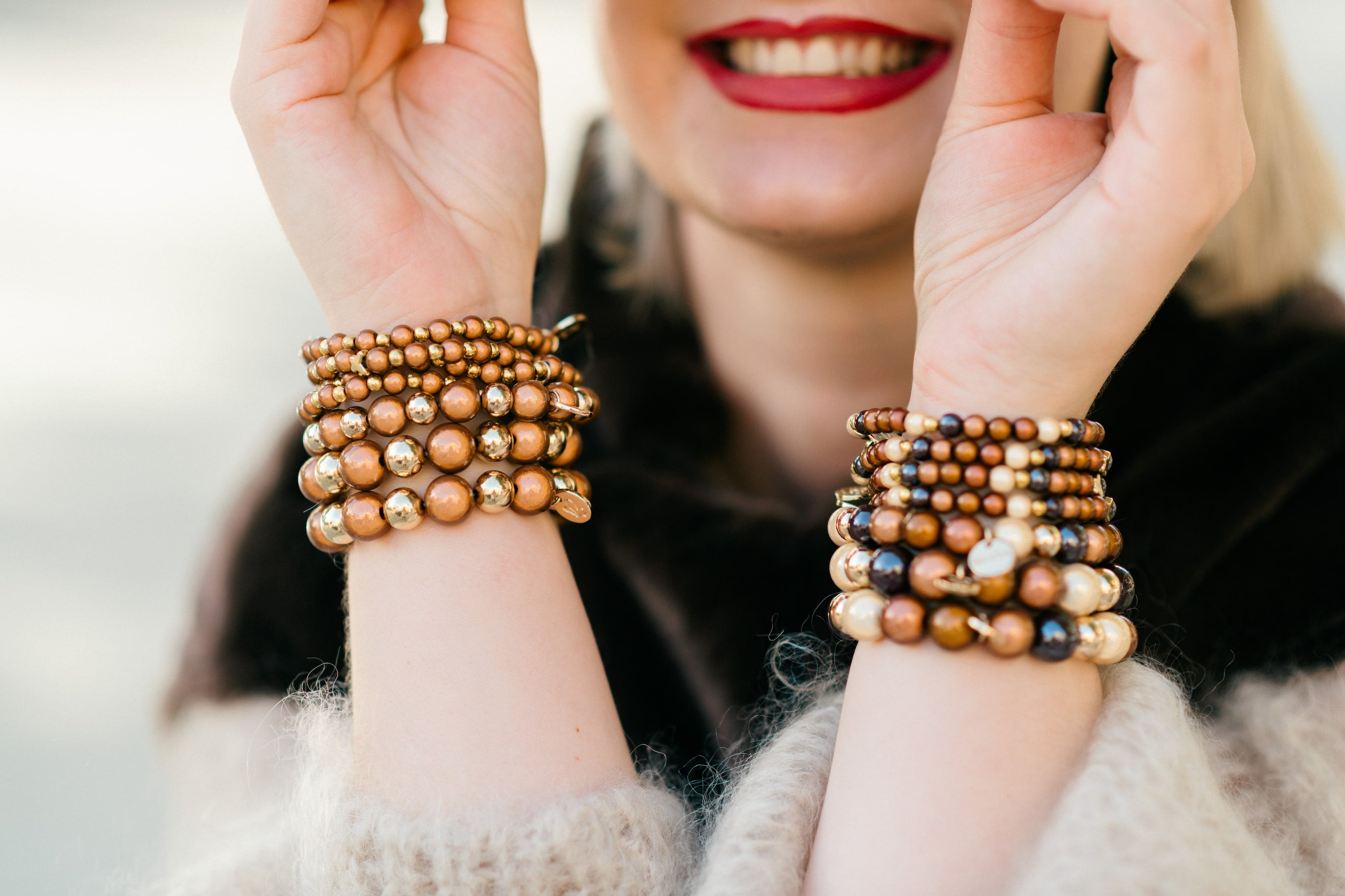 Perlenarmband mocca-mousse /gold