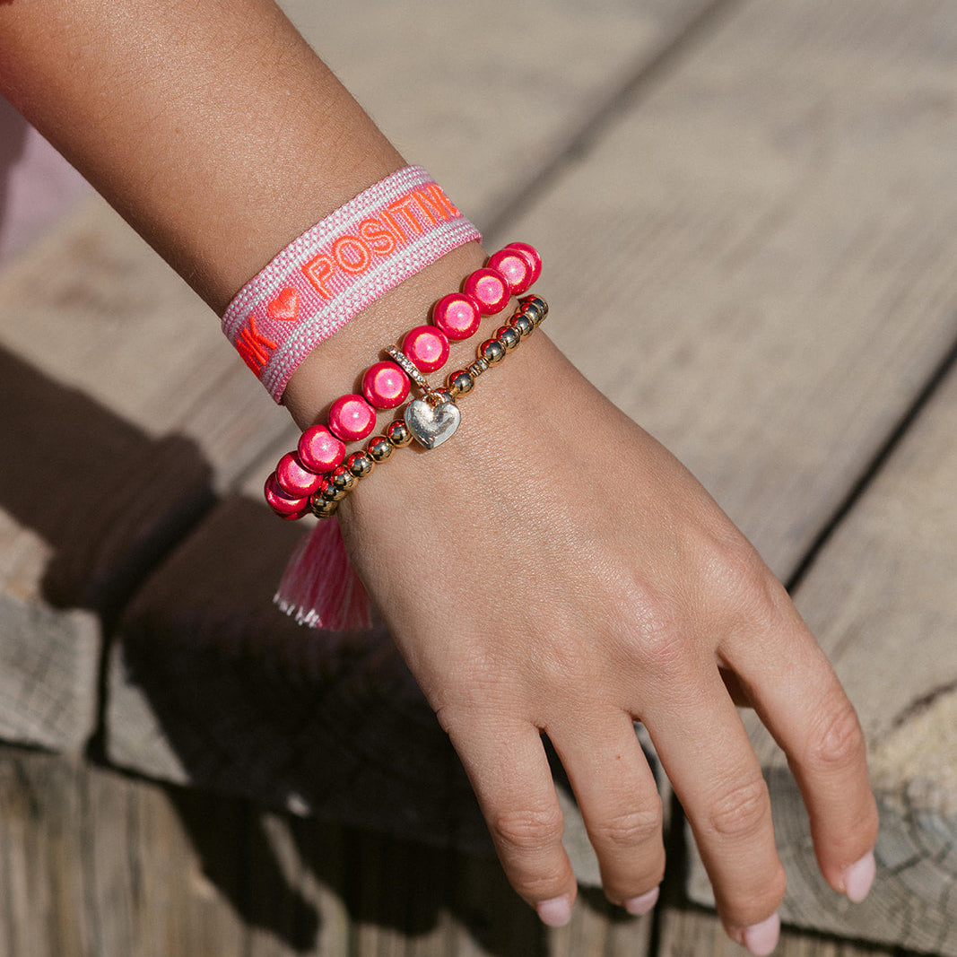 Perlenarmband mit Herzanhänger Classic Pink mit 3D Matt Glow Effekt