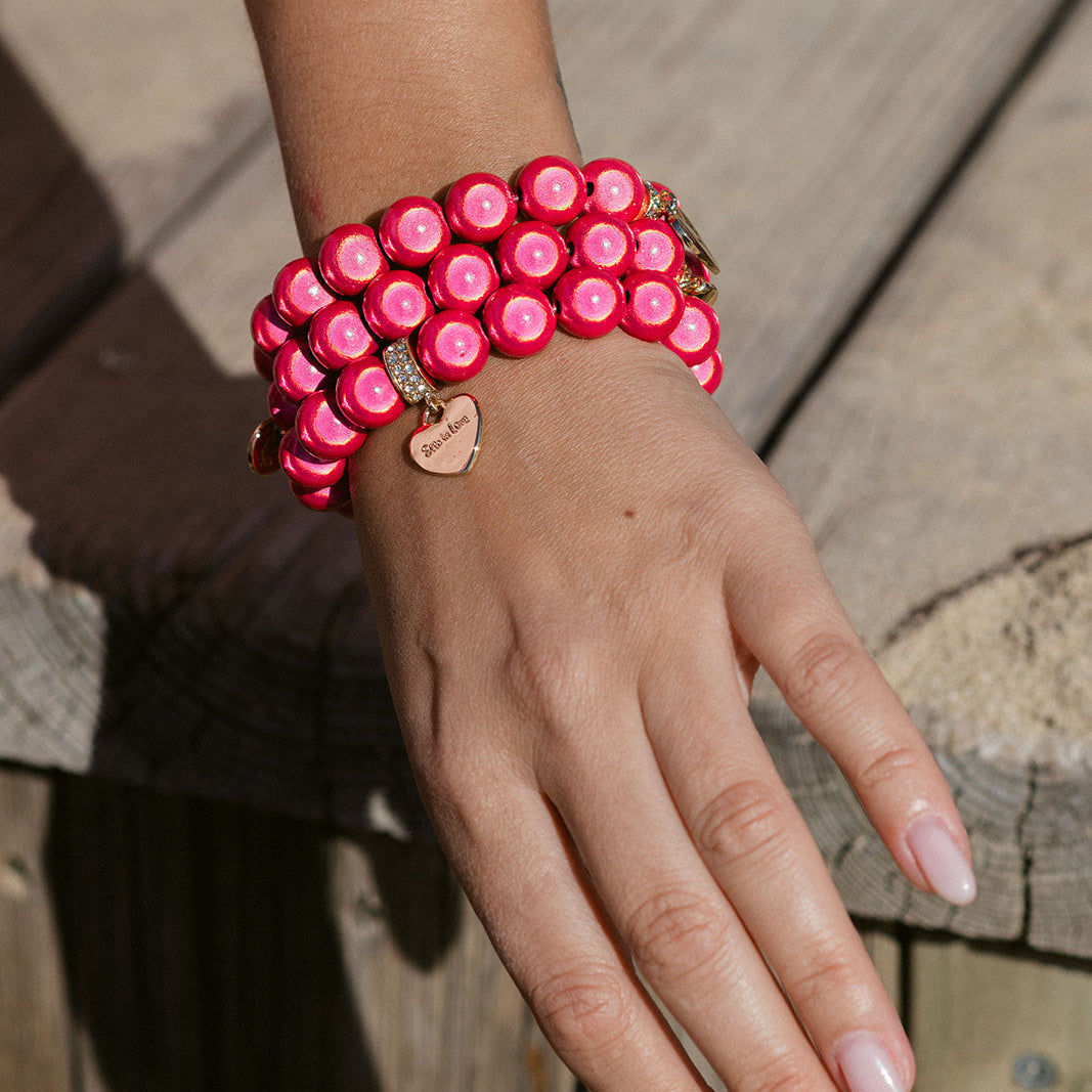 Perlenarmband mit Herzanhänger Statement Pink mit 3D Matt Glow Effekt