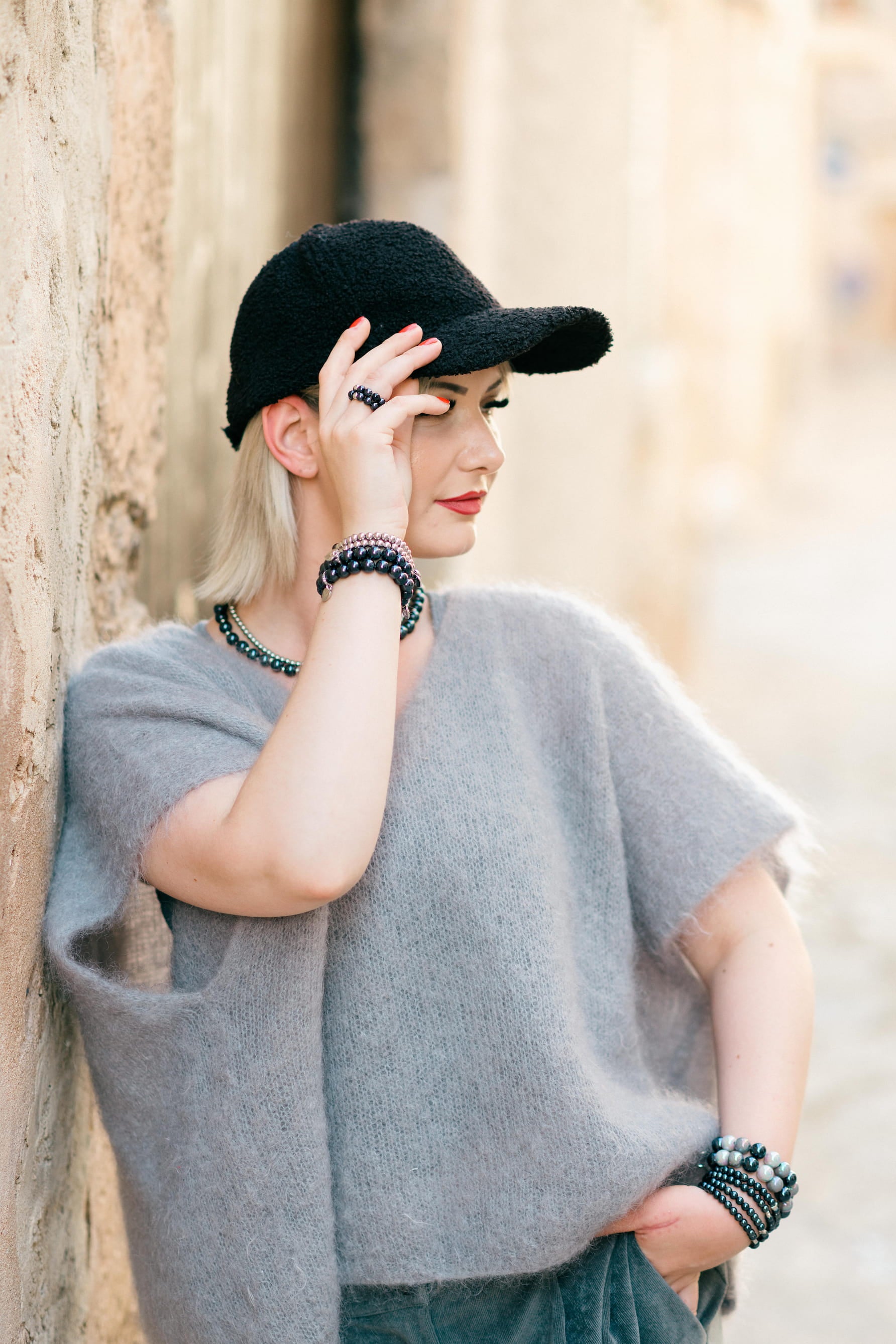 Perlenarmband schwarz mit Schimmer