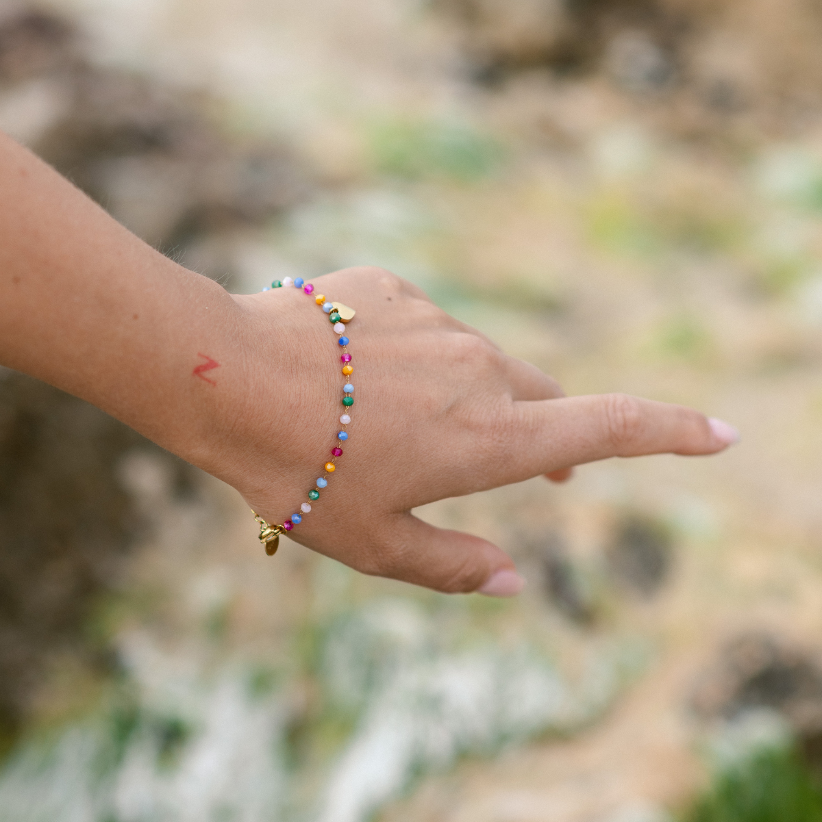 Perlenarmband Multicolor mit Herz | Wasserfest