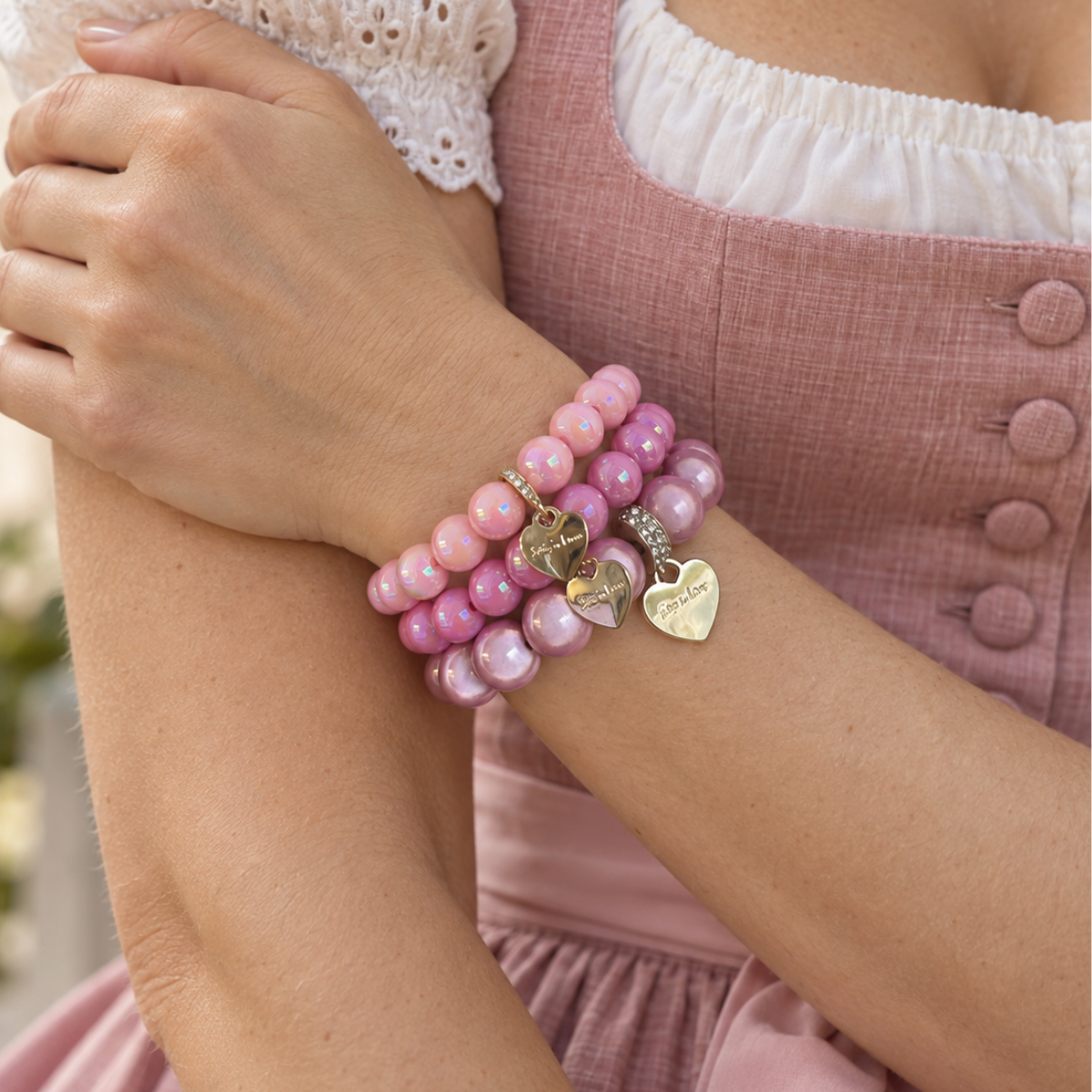 Statement-Armband-Set Rosa mit Herzen – Trachtenliebe – 3-teilig, 10 & 12 mm