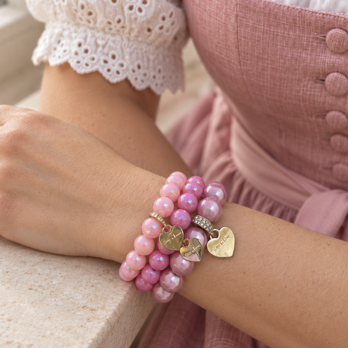 Statement-Armband-Set Rosa mit Herzen – Trachtenliebe – 3-teilig, 10 & 12 mm