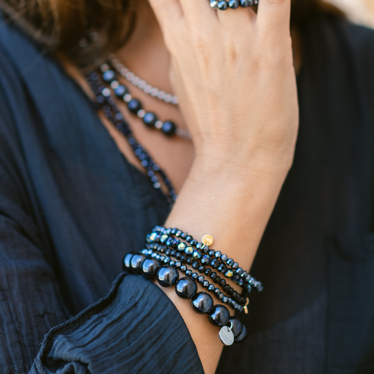 Perlenarmband-Set Schwarz mit Schmetterling – 5-teilig mit 3D Intensiv Glow 12 mm