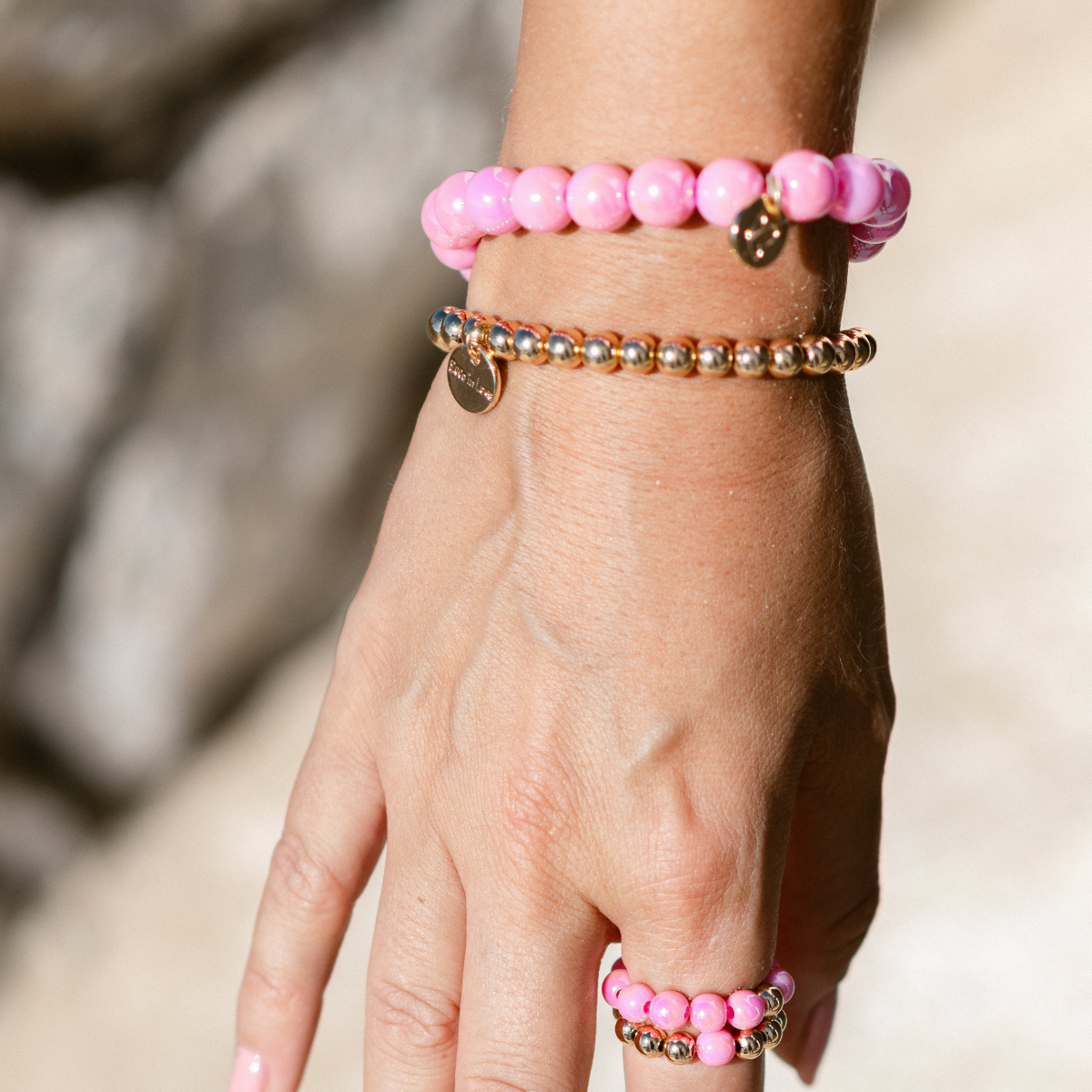 Perlenarmband-Set Vintage Rosa–Gold mit Herzanhänger – 3D Intensiv Glow 10 mm & 14K vergoldet 6 mm