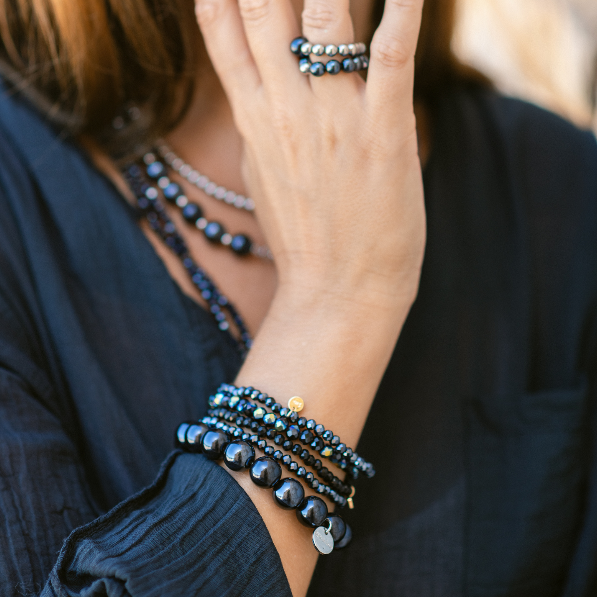 Perlenarmband-Set Schwarz mit Semi-Edelsteinen – 4-teilig & wasserfest