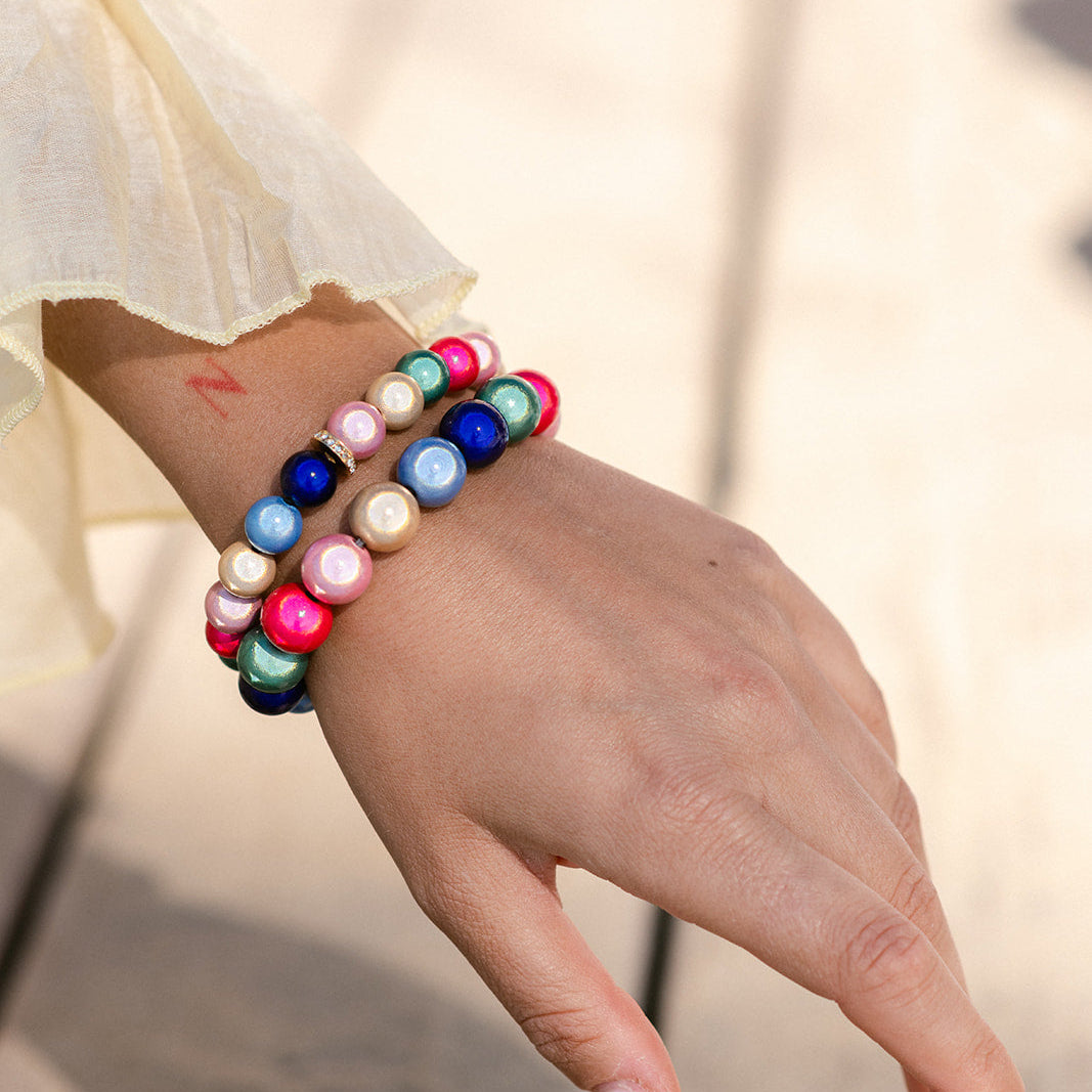 Perlenarmband mit Charm Statement Bunt mit 3D Matt Glow Effekt