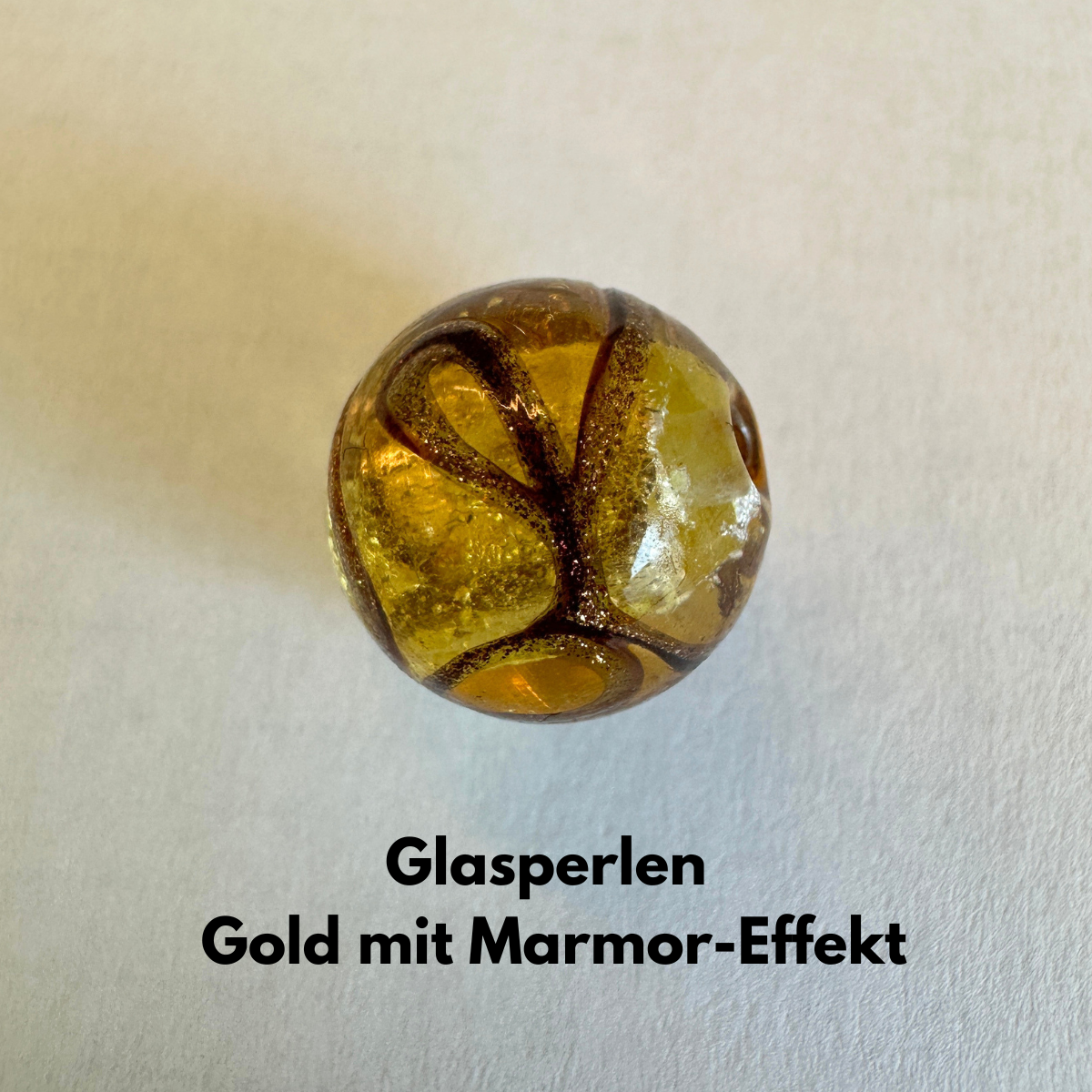 Perlenarmband Deluxe Gold & Hellbraun mit Marmor-Glasperlen – Perlenmix 12mm